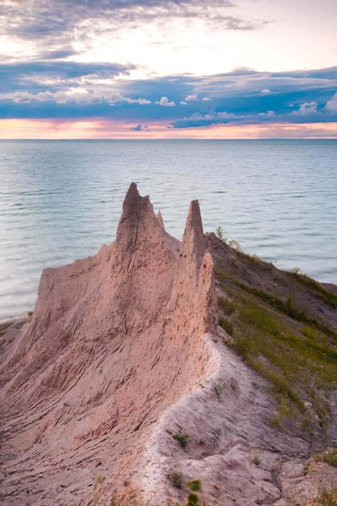 A Breathtaking Hike Through Time: Exploring New York’s Chimney Bluffs State Park