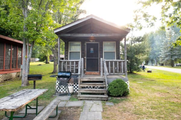 A cabin at Lake Bluff Campground near Chimney Bluff State Park