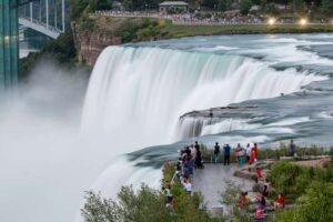 How to See the Waterfalls at Niagara Falls State Park in New York