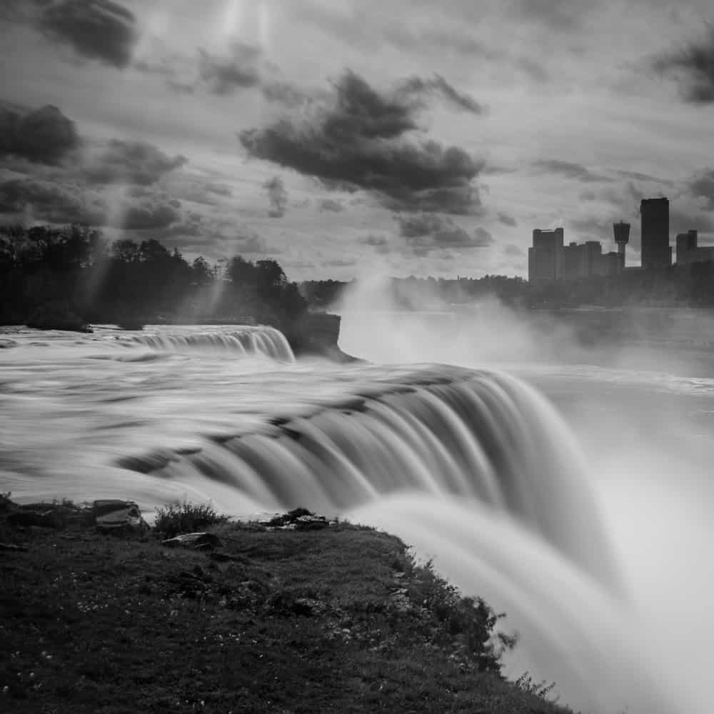 How to See the Waterfalls at Niagara Falls State Park in New York ...